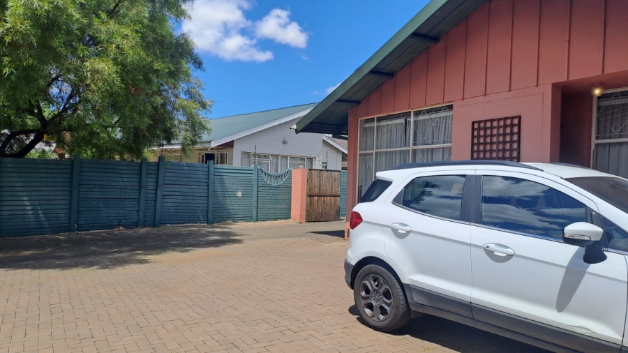 4 Bedroom Property for Sale in Universitas Free State
